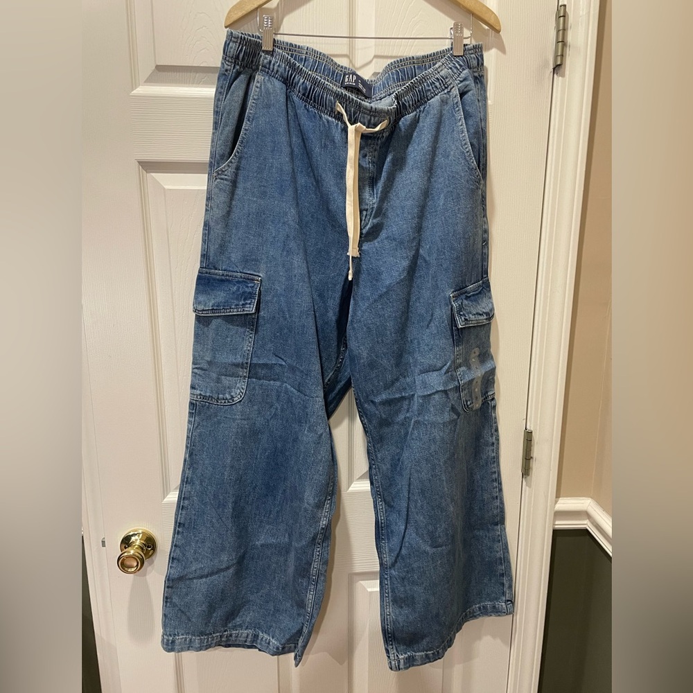 Gap cargo jeans, size XL. Brand new